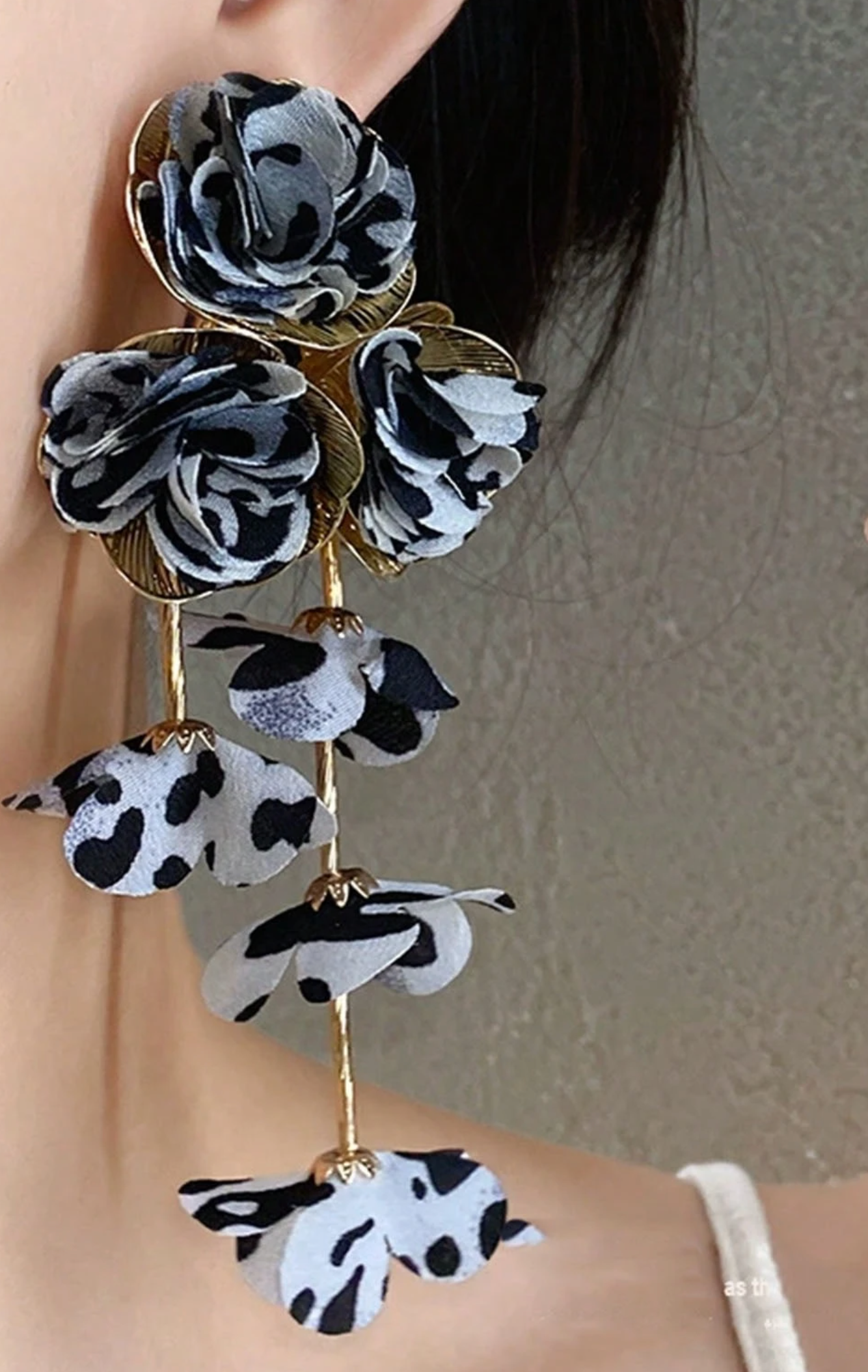PENDIENTES FLORES LEOPARDO