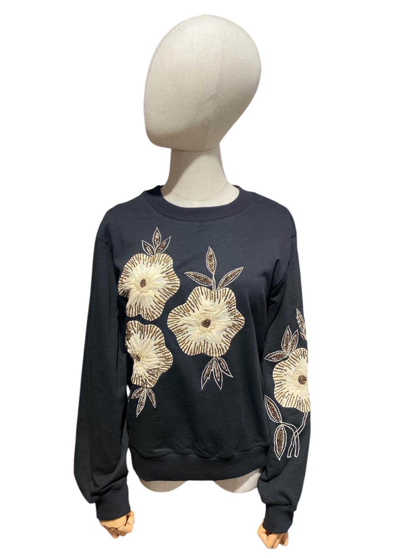 SUDADERA FLOR BORDADA A MANO