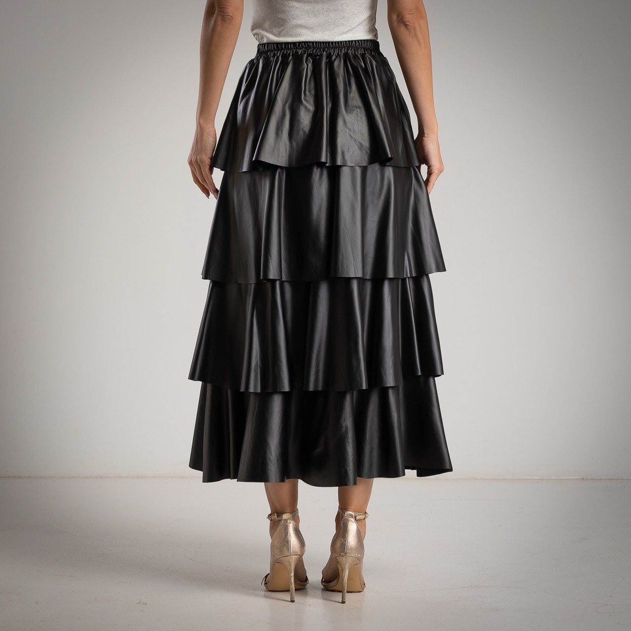 FALDA ECOPIEL 3 VOLANTES