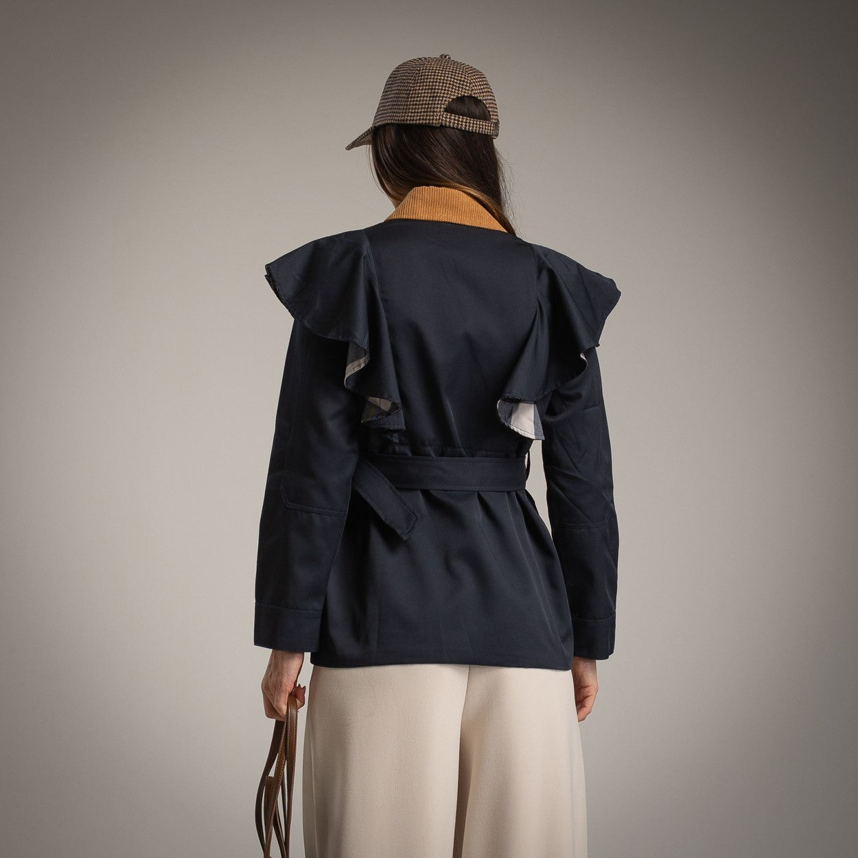 TRENCH VOLANTES CUADROS