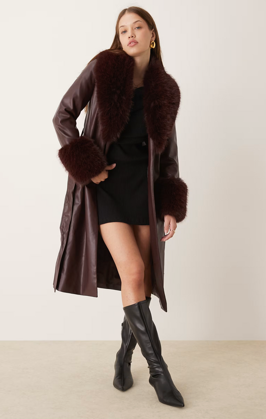 ABRIGO POLIPIEL CUELLO PELO