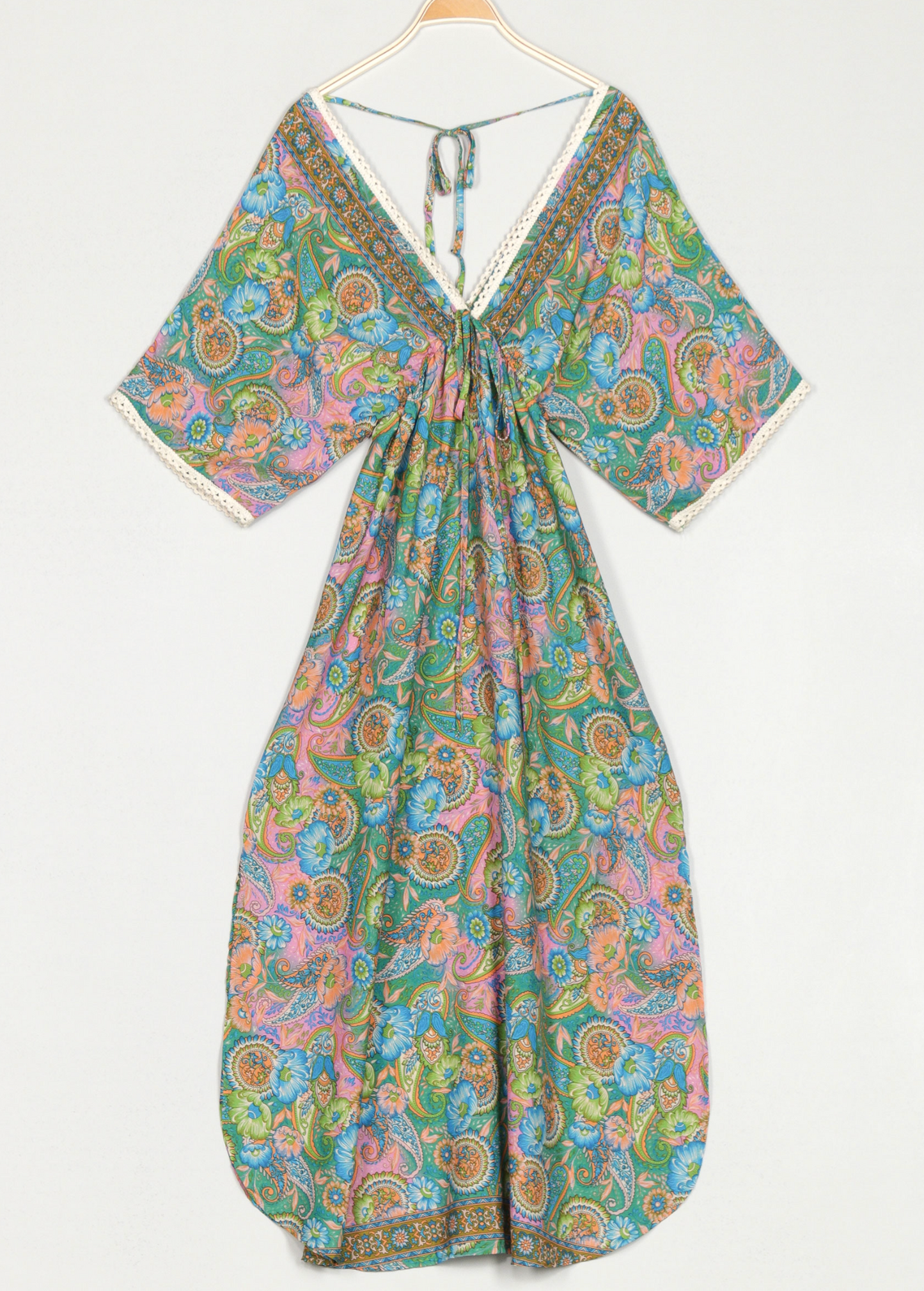 VESTIDO ESTAMPADO CON PUNTILLA