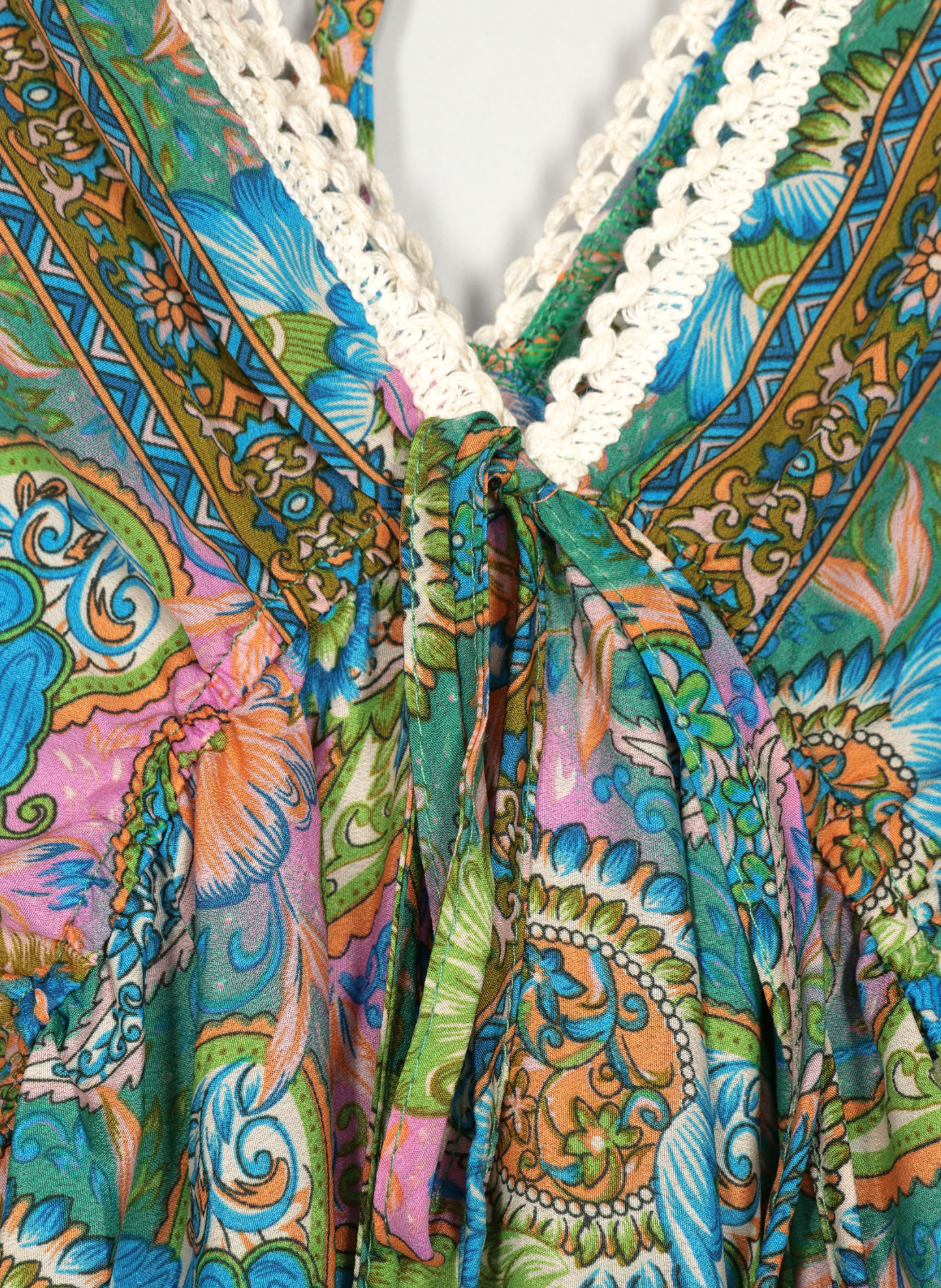 VESTIDO ESTAMPADO CON PUNTILLA