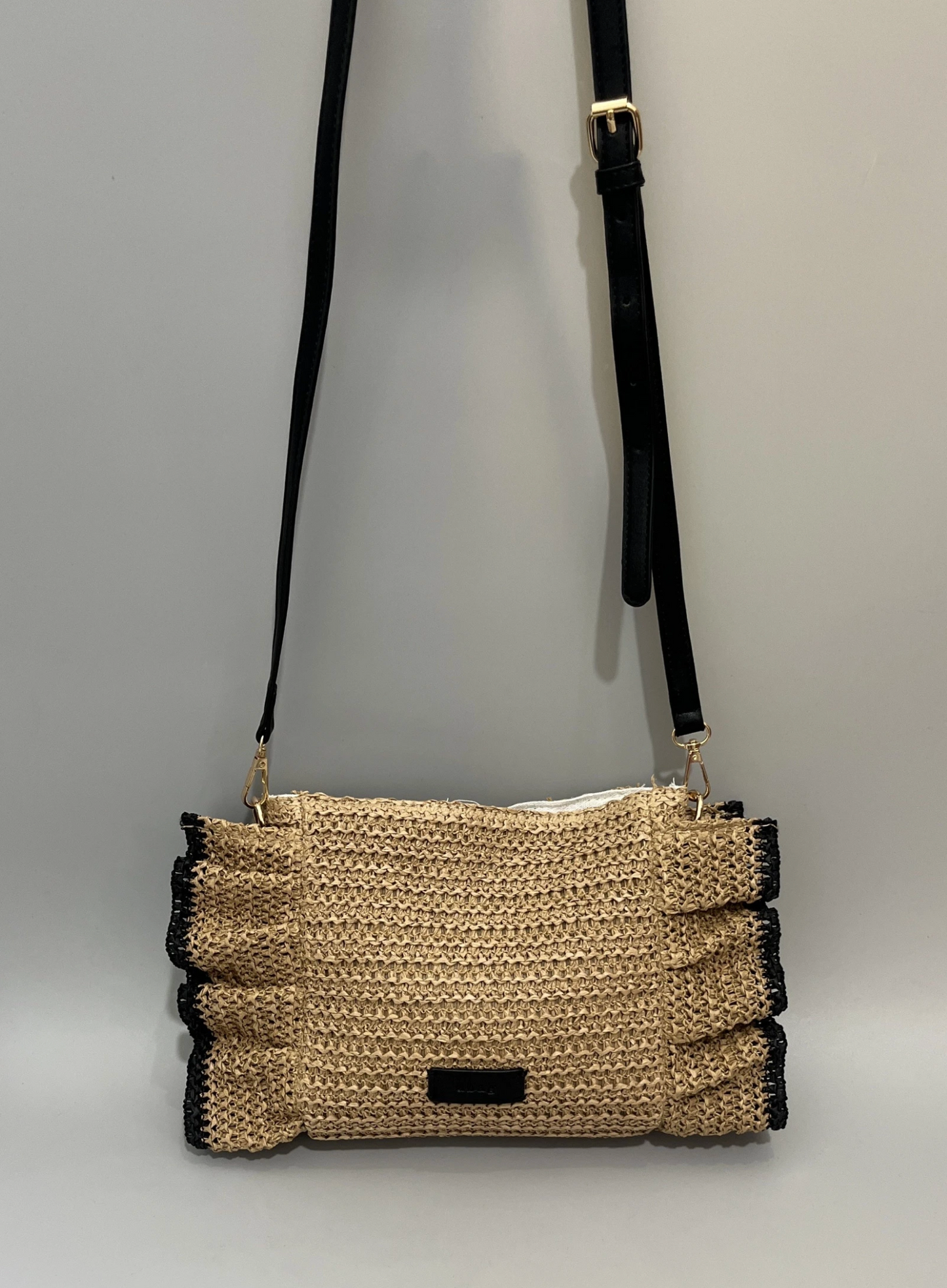 BOLSO BANDOLERA RAFIA VOLANTES