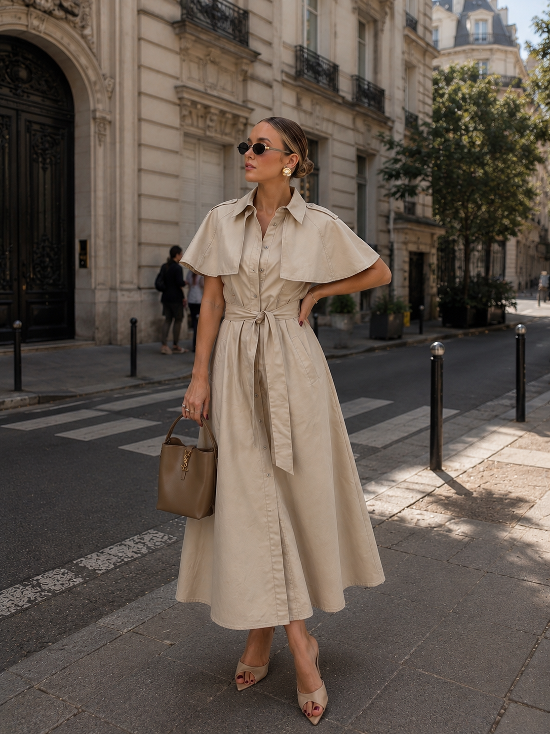 VESTIDO CAMISERO CON CAPA