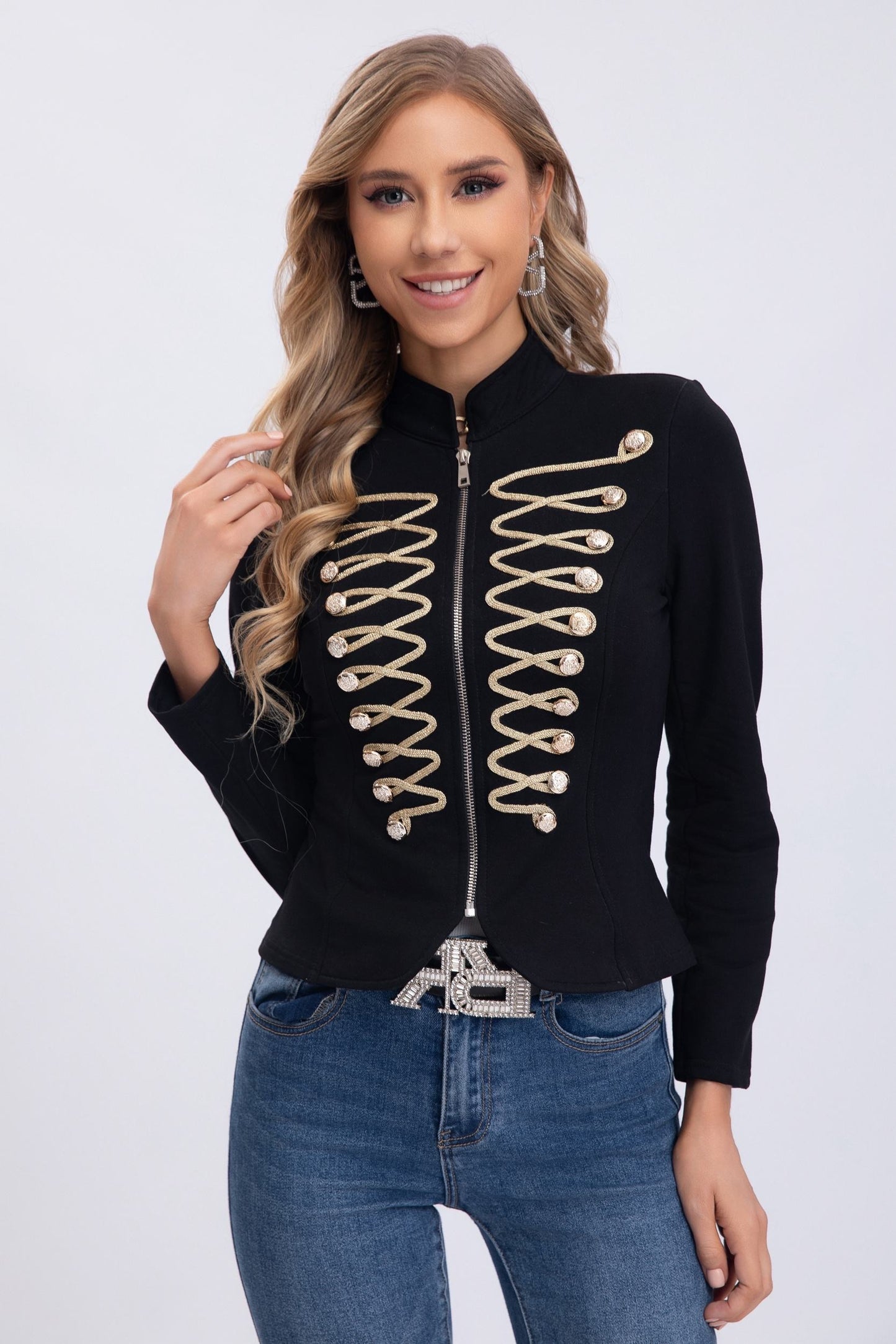 CHAQUETA ENTALLADA DETALLES