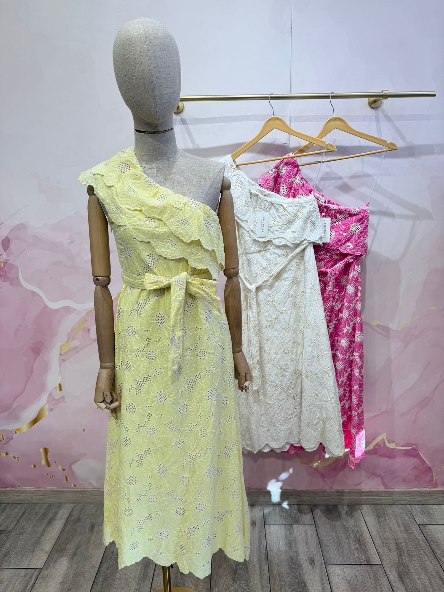 VESTIDO ASIMÉTRICO FLORAL