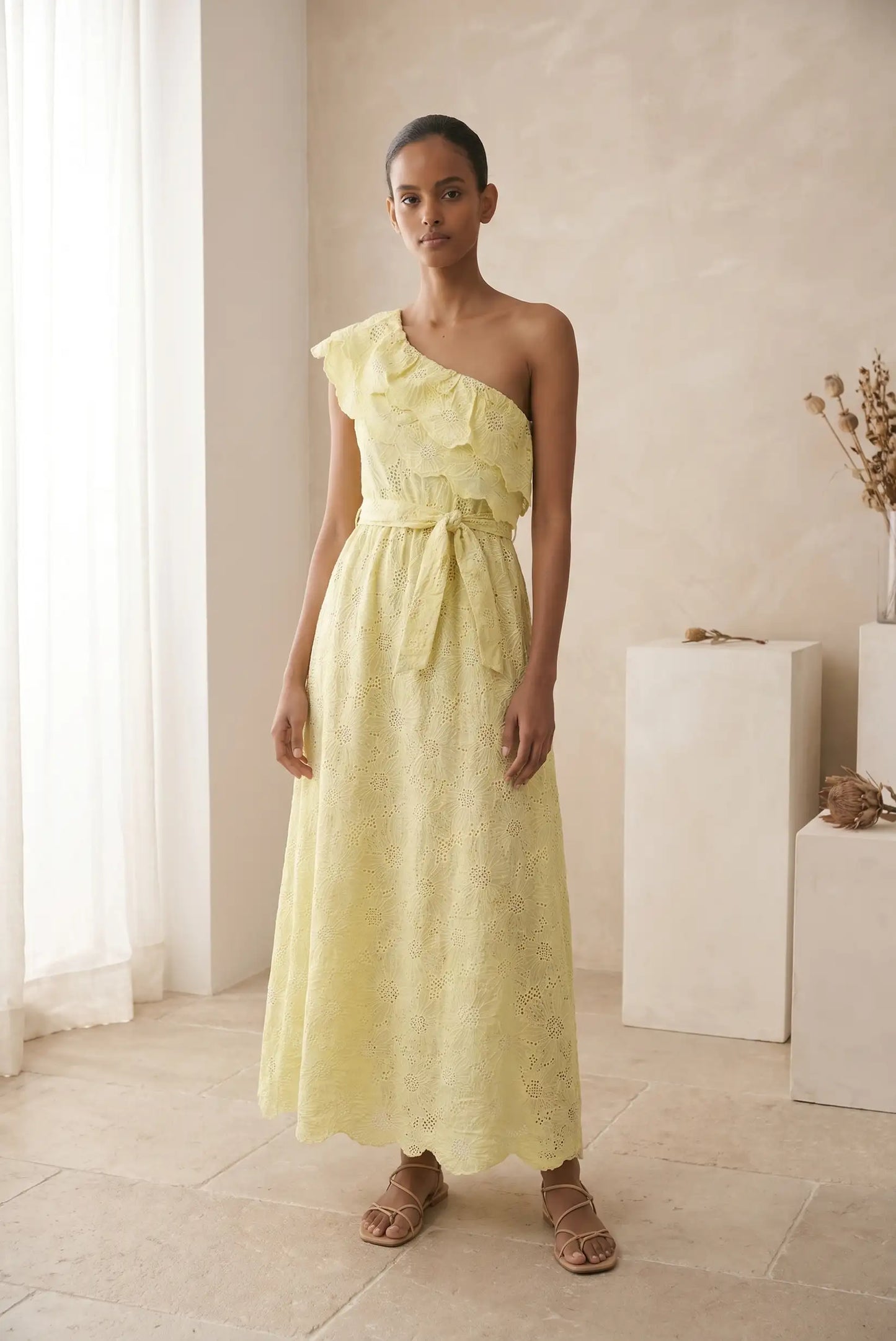 VESTIDO ASIMÉTRICO FLORAL