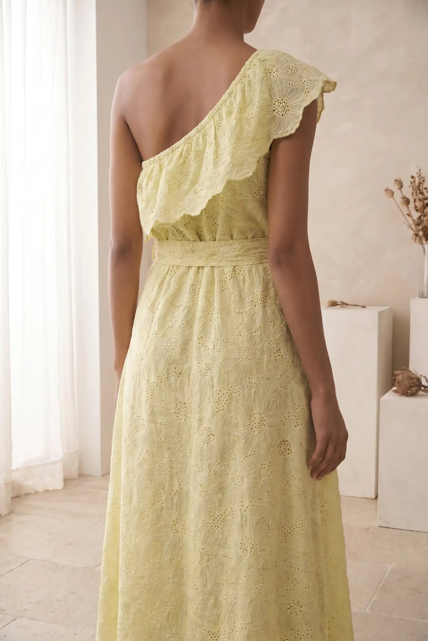 VESTIDO ASIMÉTRICO FLORAL